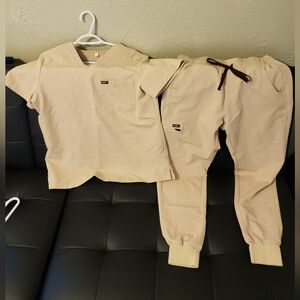 CODE NXT scrubs Khaki Large Top Medium Petite Jogger Set